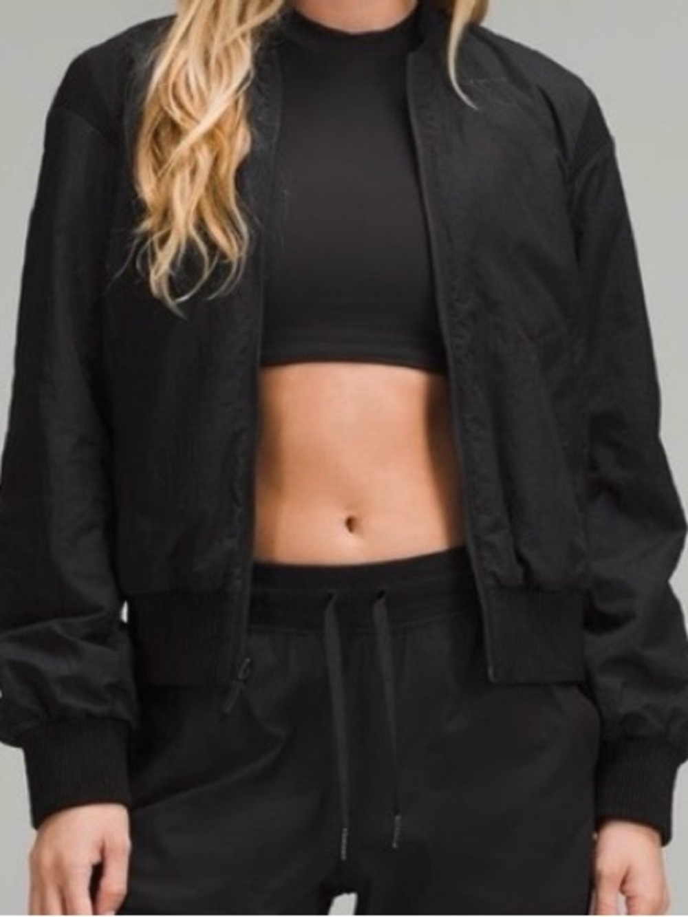Lululemon Bomber Cropped Jacket Black Sz S Sleek Insulated Zip Front NWOT